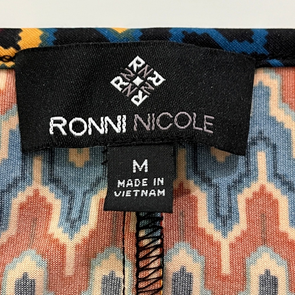 NEW‎ Ronni Nicole Zigzag Shift Dress Womens M Multi Geometric Bell Sleeve Office - Picture 4 of 13